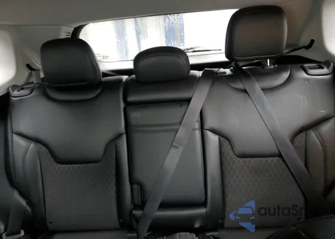 2018 Jeep Compass Latitude z USA, uszkodzony, nr VIN 3C4NJDBB4JT299201